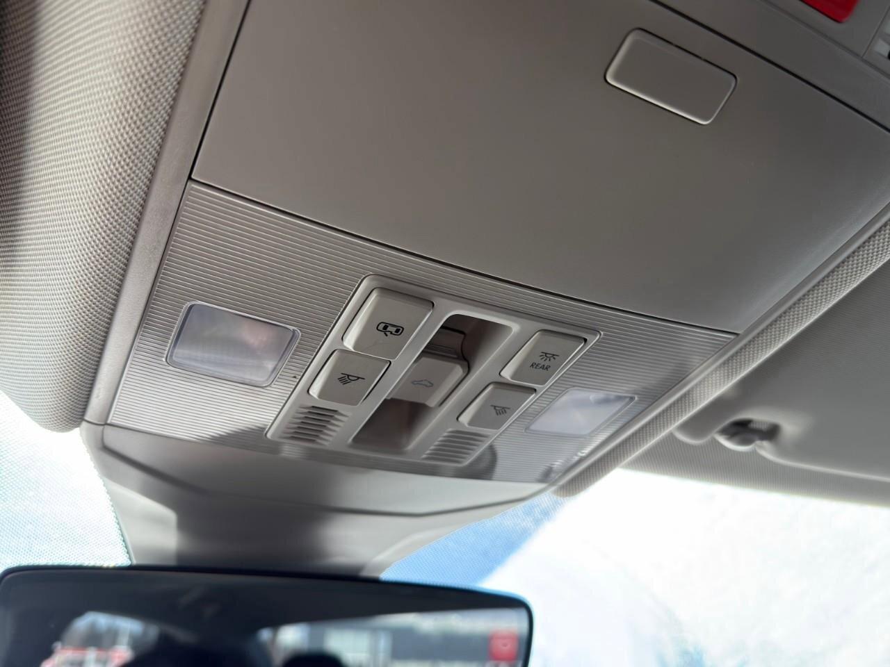 2023 Volkswagen Jetta HighlineONE-OWNER, ACCIDENT-FREE, HTD + CLD SEATS, Photo