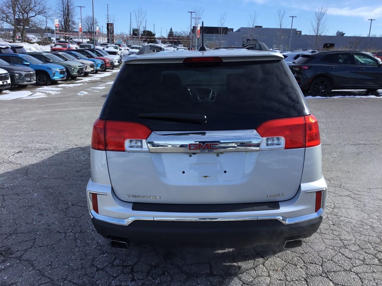 2017 GMC Terrain SLE-2 Photo3