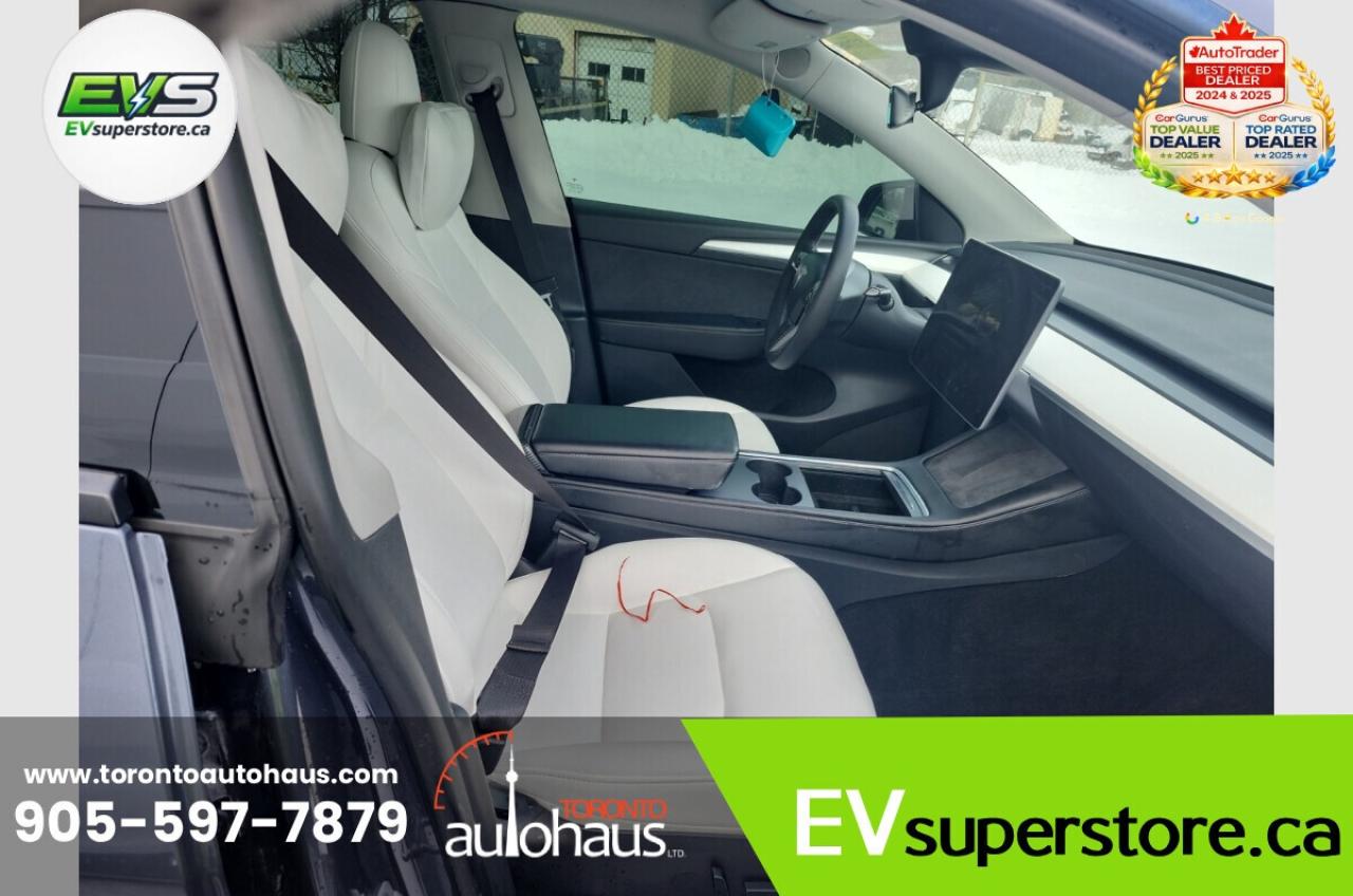 2022 Tesla Model Y PERFORMANCE I WHITE INT I AT EVSUPERSTORE.CA Photo