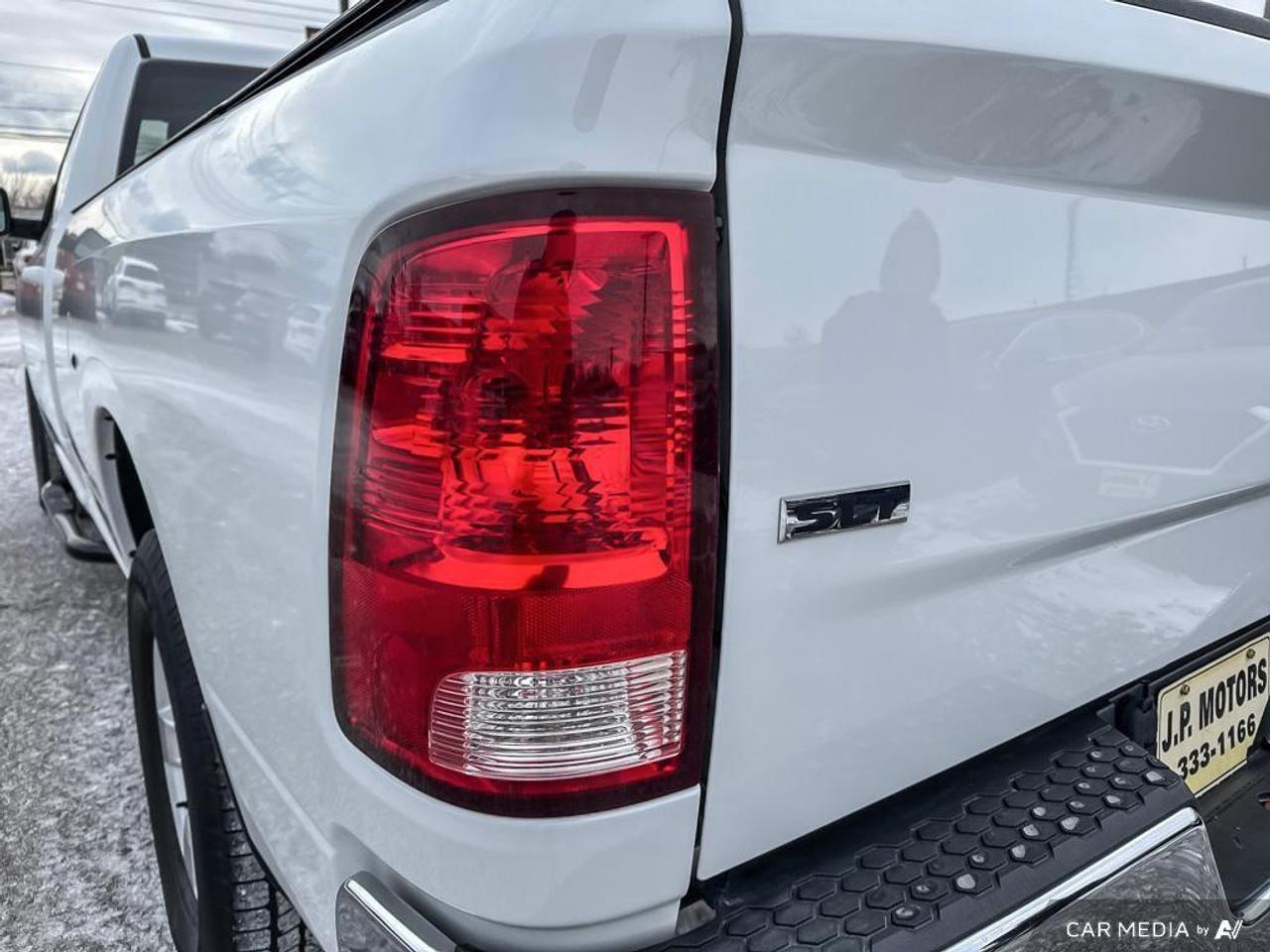 2019 RAM 1500 Classic SLT SLT   BACKUP CAM   BLUETOOTH   KEYLESS ENTRY Photo