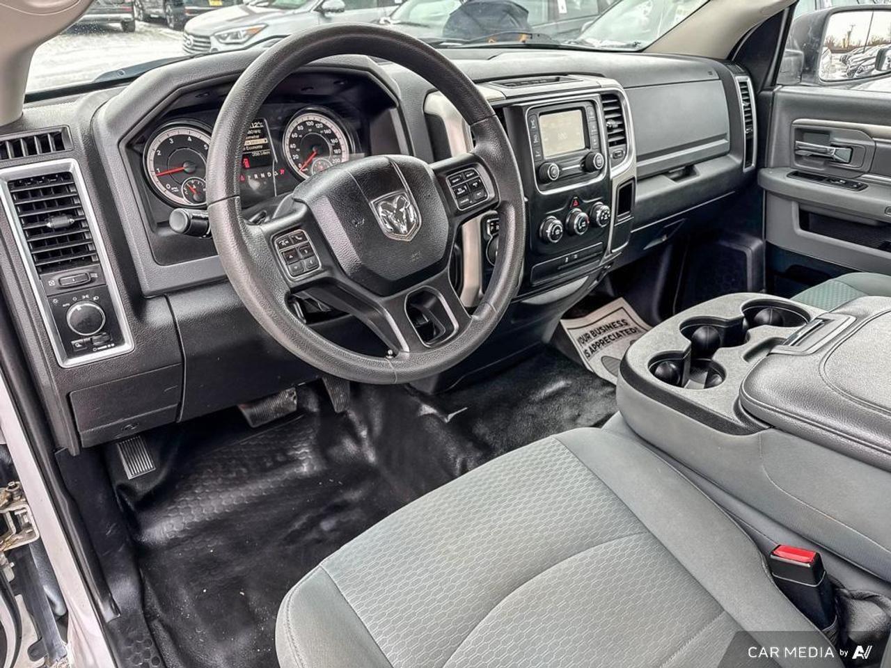 2019 RAM 1500 Classic SLT SLT   BACKUP CAM   BLUETOOTH   KEYLESS ENTRY Photo