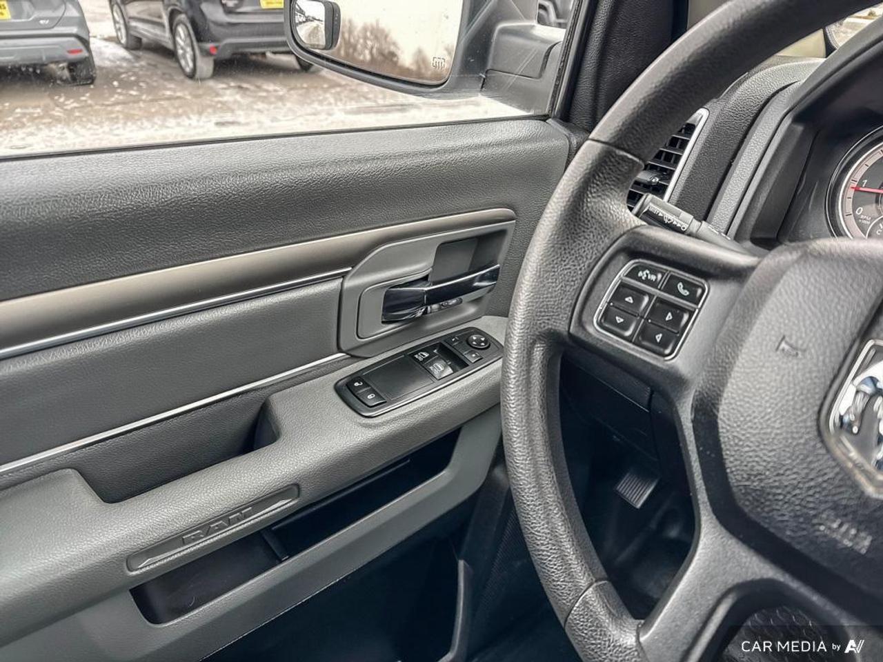 2019 RAM 1500 Classic SLT SLT   BACKUP CAM   BLUETOOTH   KEYLESS ENTRY Photo