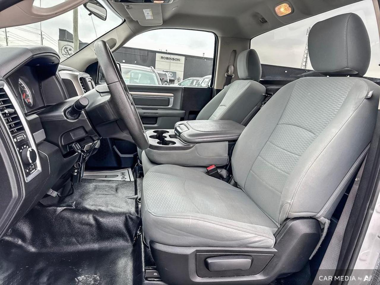 2019 RAM 1500 Classic SLT SLT   BACKUP CAM   BLUETOOTH   KEYLESS ENTRY Photo