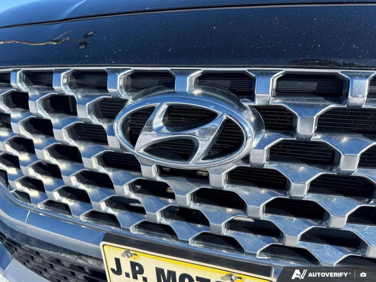 2023 Hyundai Santa Fe Preferred w/Trend Package BACKUP CAM   BLUETOOTH Photo