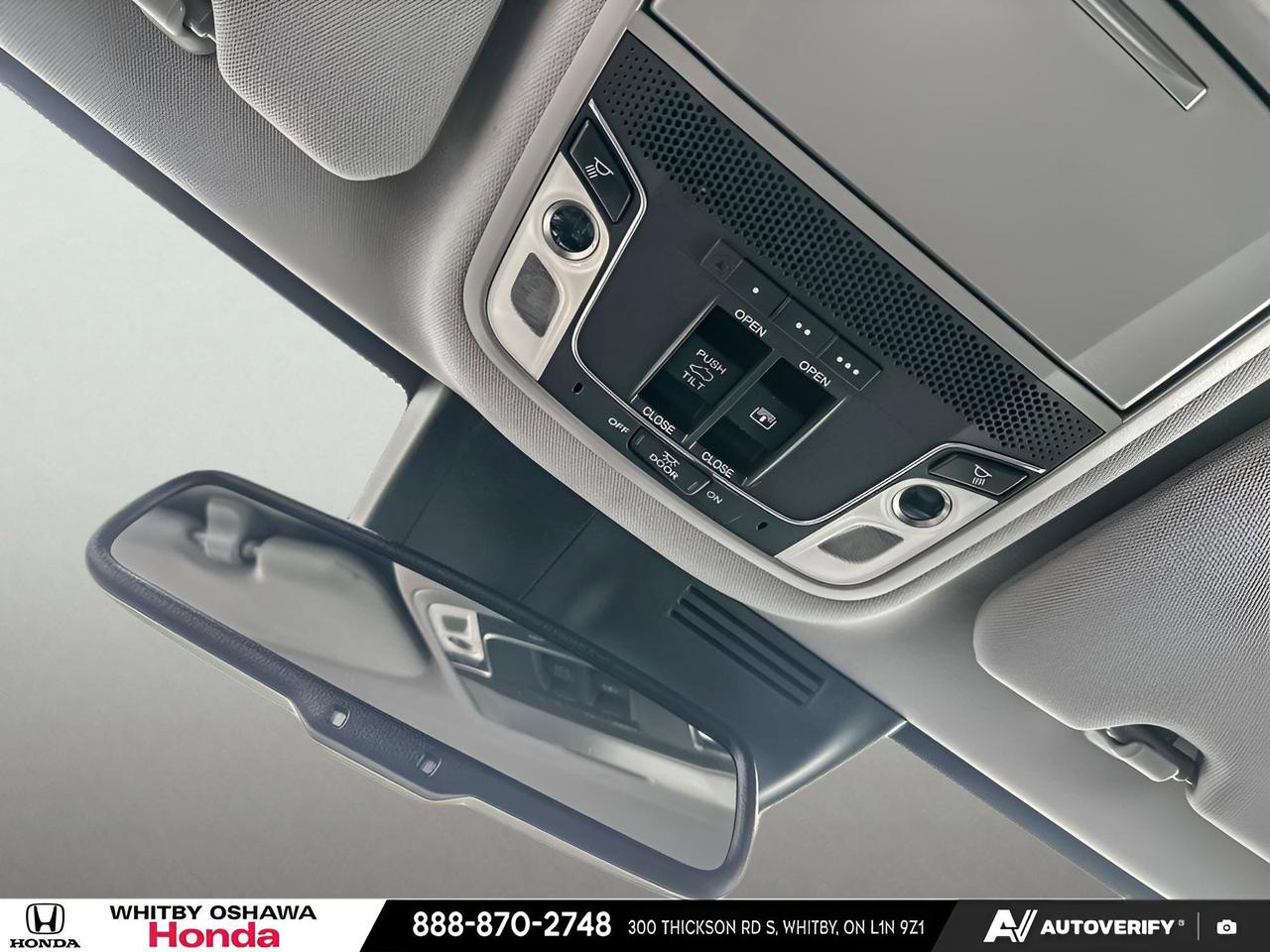 2022 Honda CR-V Touring Photo