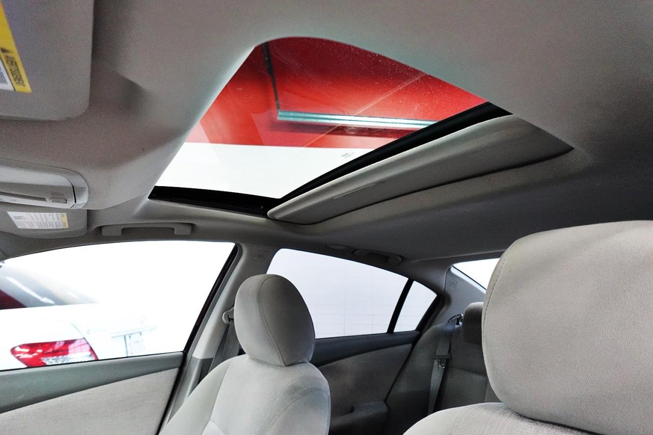 2010 Nissan Altima BUDGET FREINDLY,NO ACCIDENT,ALL SERVICE RECORDS Photo