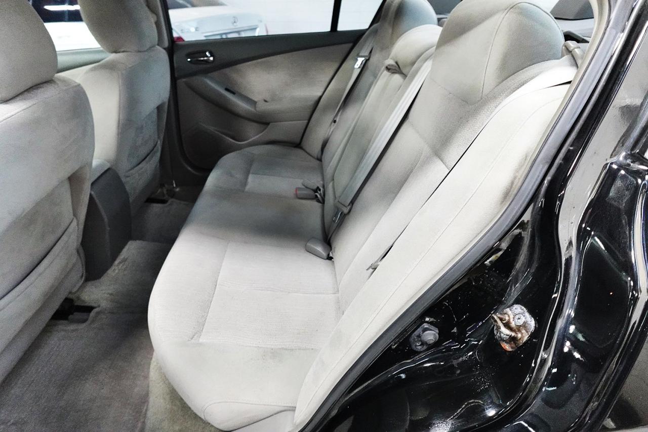 2010 Nissan Altima BUDGET FREINDLY,NO ACCIDENT,ALL SERVICE RECORDS Photo