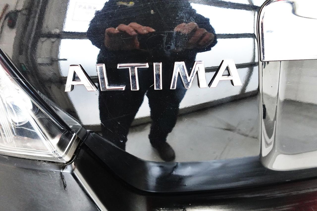 2010 Nissan Altima BUDGET FREINDLY,NO ACCIDENT,ALL SERVICE RECORDS Photo