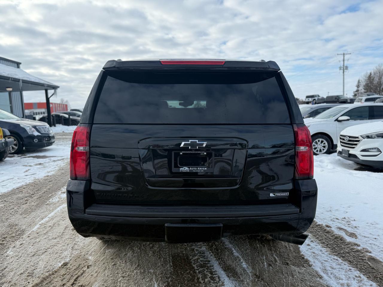 2018 Chevrolet Suburban Premier Photo