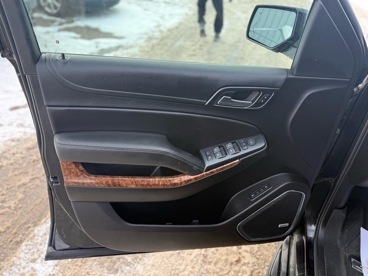 2018 Chevrolet Suburban Premier Photo