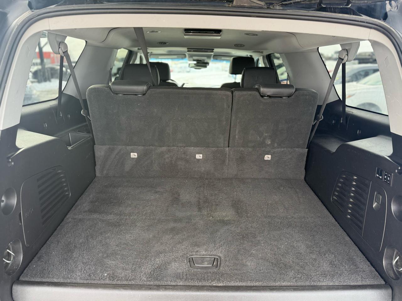 2018 Chevrolet Suburban Premier Photo