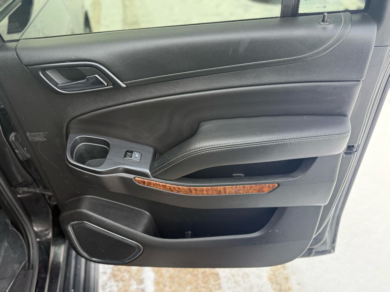 2018 Chevrolet Suburban Premier Photo