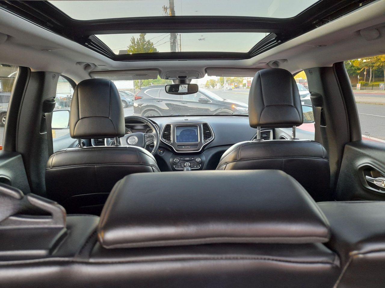 2019 Jeep Cherokee Trailhawk-LETHER-SR/F-NAV-BK CAM -BLUTOTH Photo