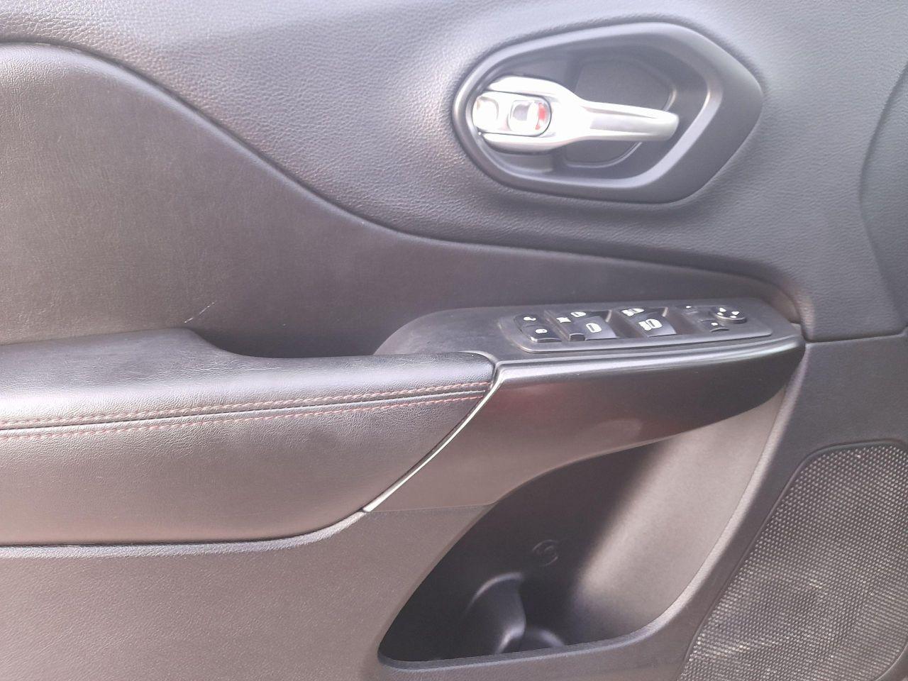 2019 Jeep Cherokee Trailhawk-LETHER-SR/F-NAV-BK CAM -BLUTOTH Photo