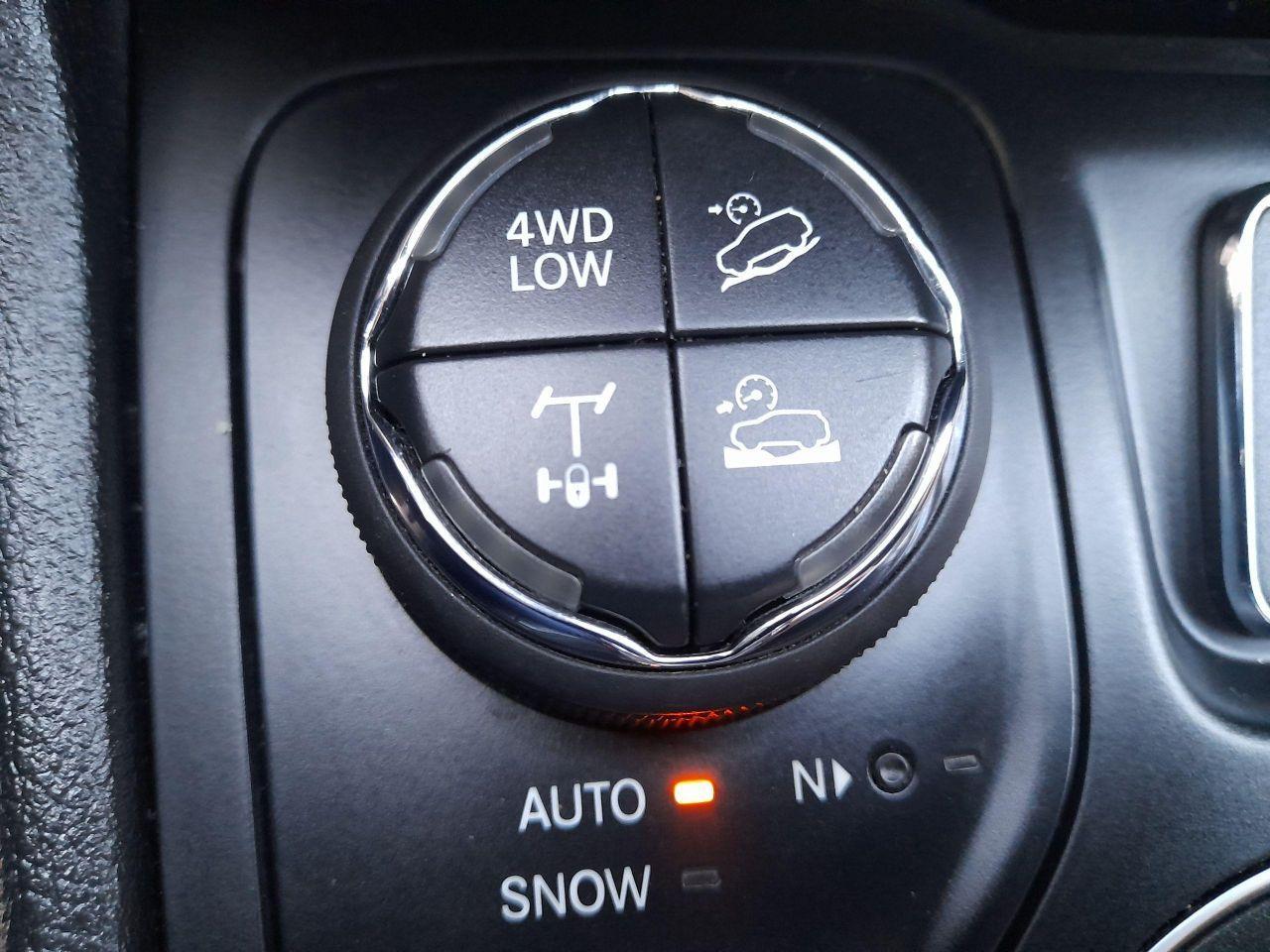 2019 Jeep Cherokee Trailhawk-LETHER-SR/F-NAV-BK CAM -BLUTOTH Photo