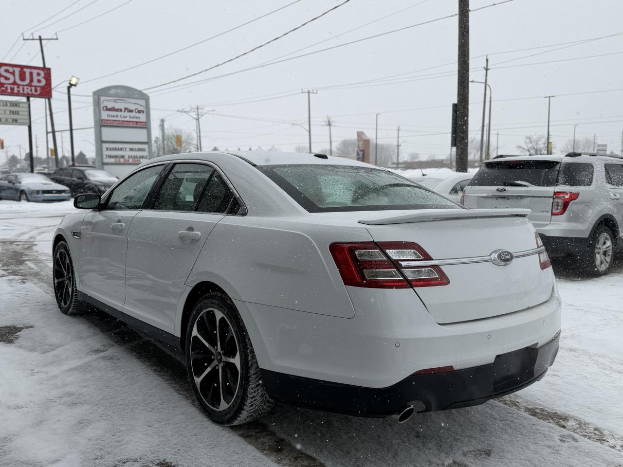 2014 Ford Taurus SEL - Photo #5