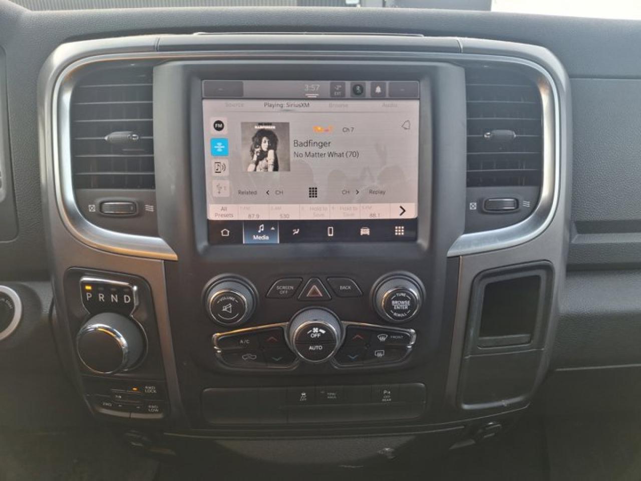 2022 RAM 1500 Classic Warlock Crew 4X4 | Hemi | Sport Hood | Carplay + Android Auto | 20" Black Alloys | Photo3