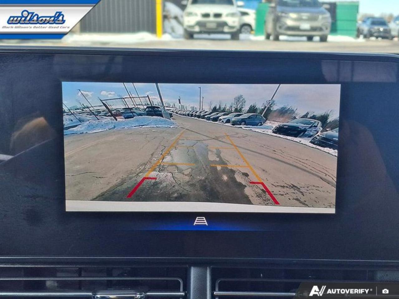 2024 Chevrolet Trax ACTIV | Leather | Sunroof | Heated Wheel + Seats | CarPlay + Android | Rear Camera and More ! Photo