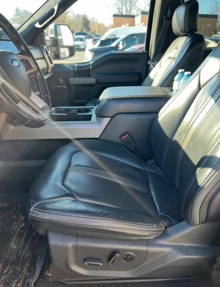 2022 Ford F-250 Super Duty SRW Platinum Crew 4X4 | 6.7L Diesel | Leather | FX4 | 5th Wheel Prep | Spray-in Liner | and More ! Photo