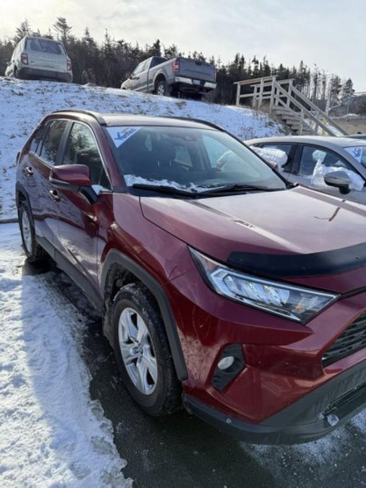 2020 Toyota RAV4 XLE AWD | Sunroof | Radar Cruise | Power Seat | Heated Wheel + Seats | Rear Camera | and More ! Photo