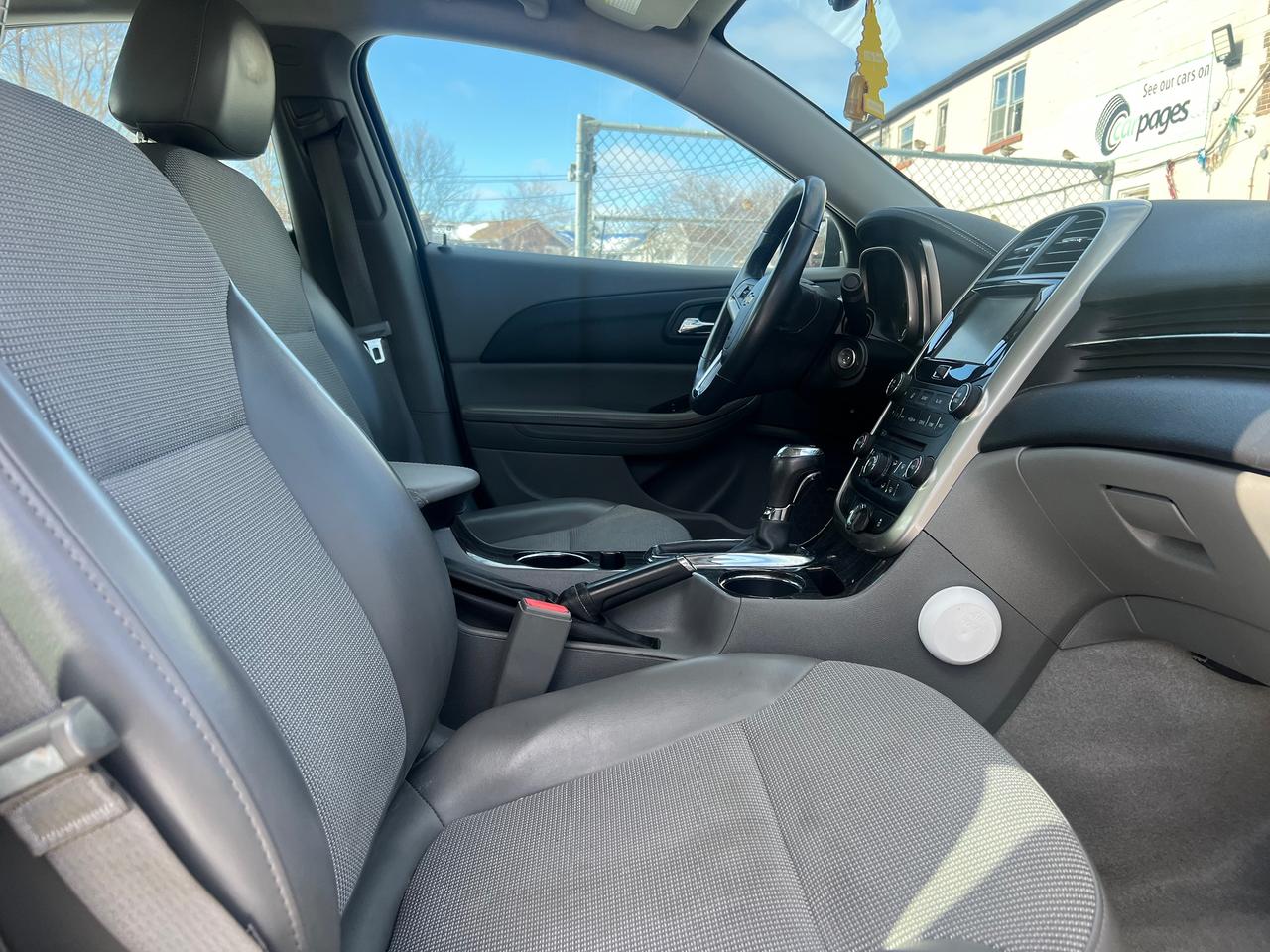 2014 Chevrolet Malibu LT-LOW KMS-EXTRA CLEAN-BK CAM-BLUETOOTH & MORE! Photo