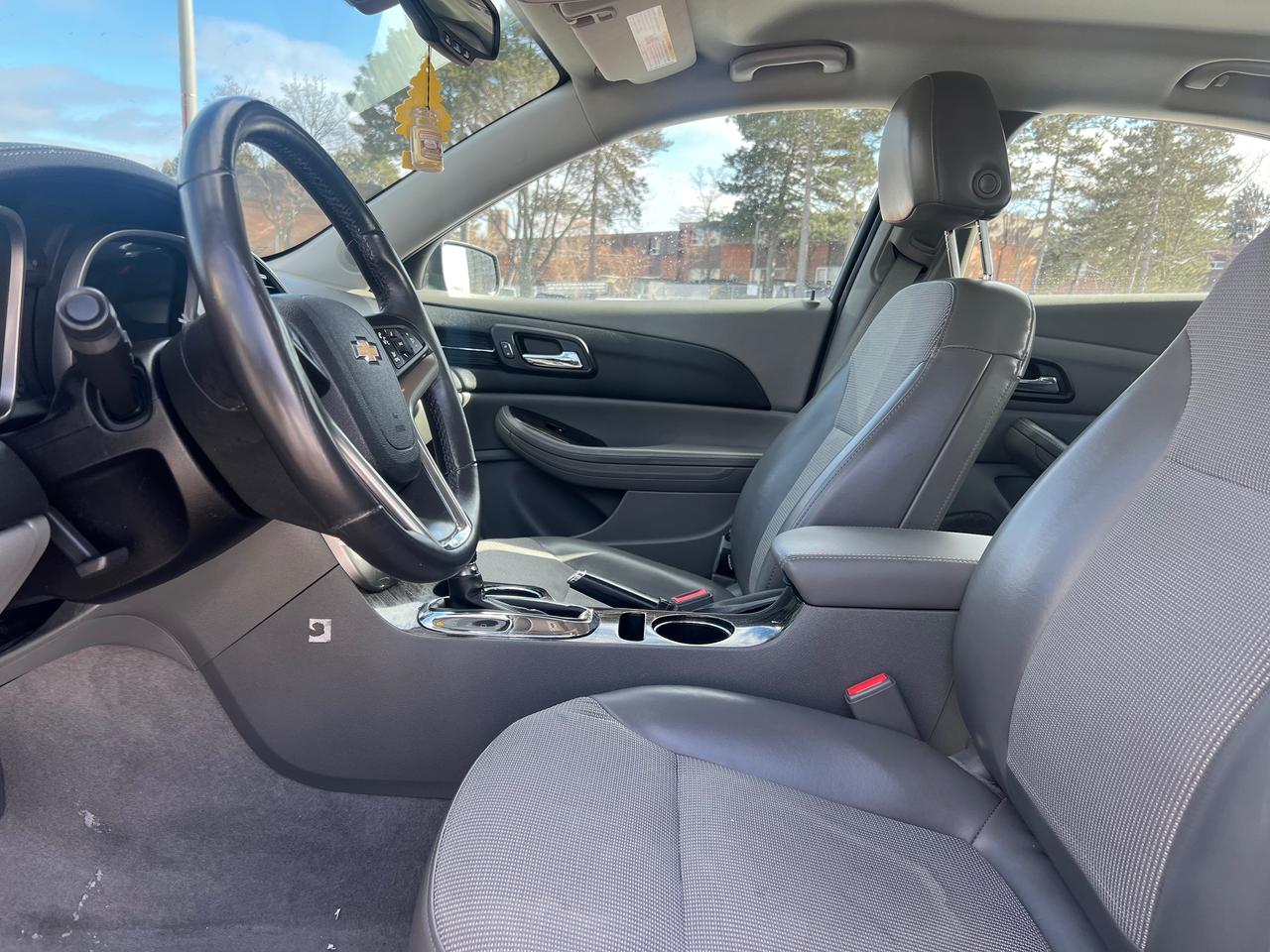 2014 Chevrolet Malibu LT-LOW KMS-EXTRA CLEAN-BK CAM-BLUETOOTH & MORE! Photo