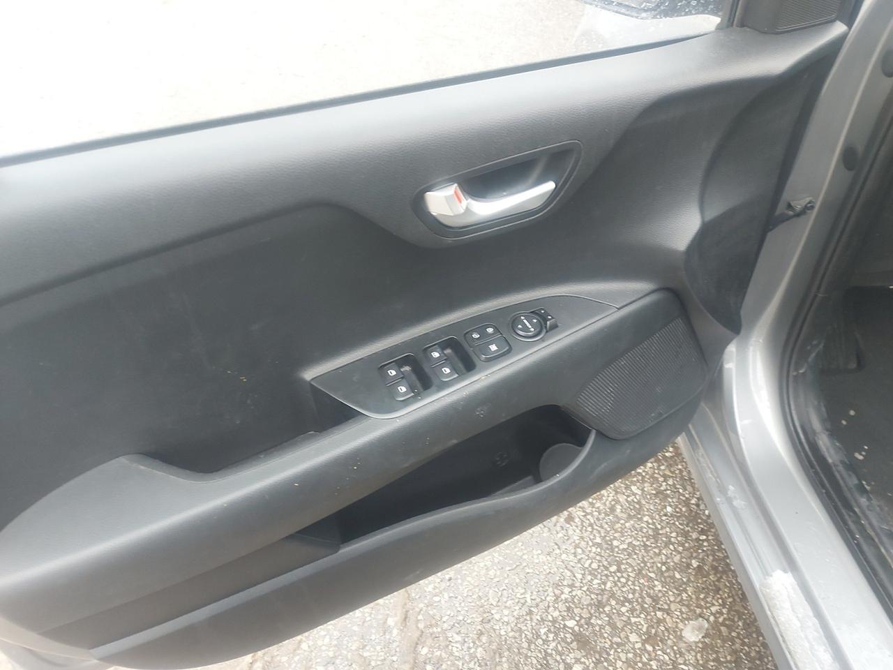 2023 Kia Rio LX Photo