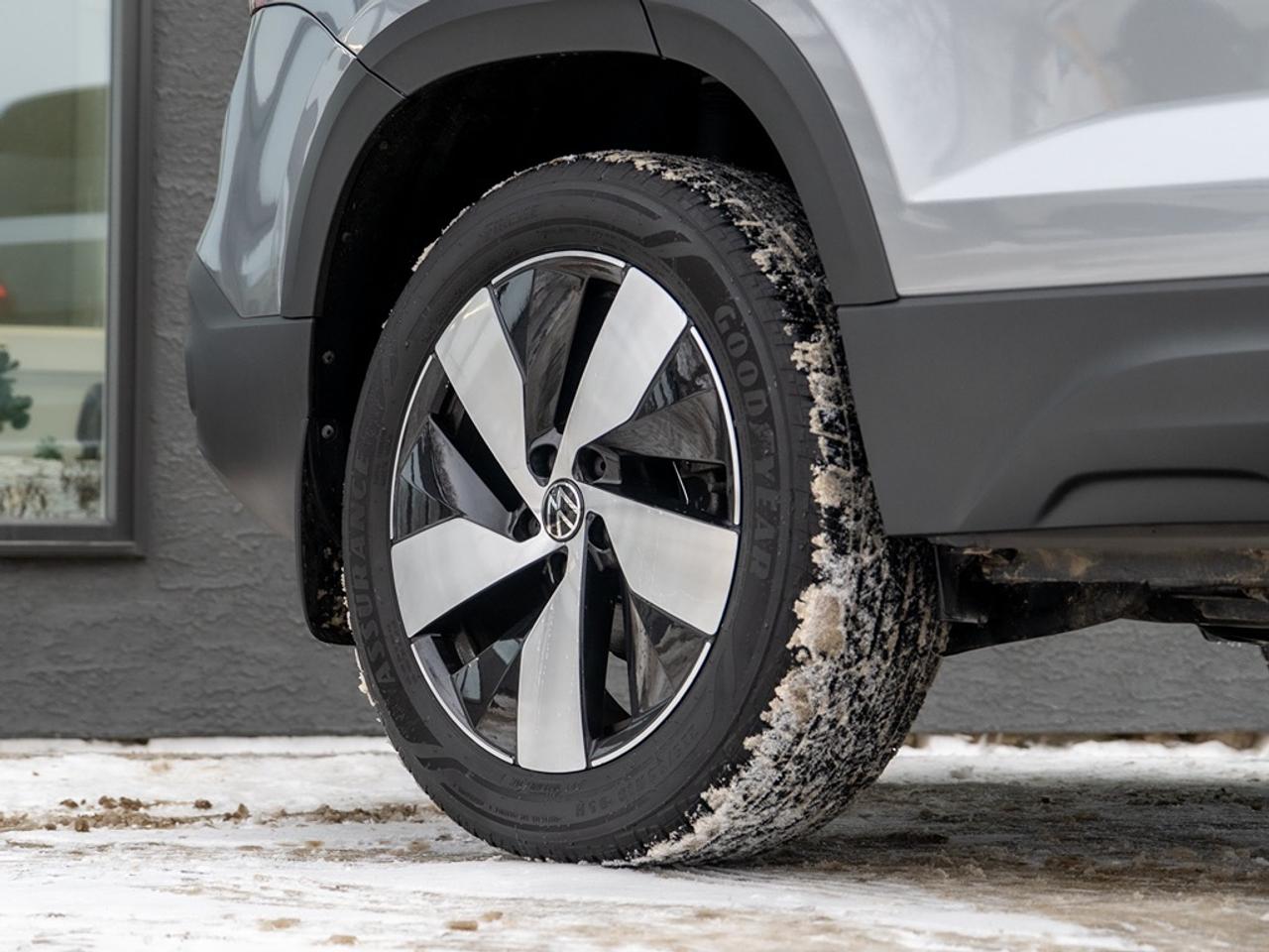 2023 Volkswagen Taos Trendline Photo3