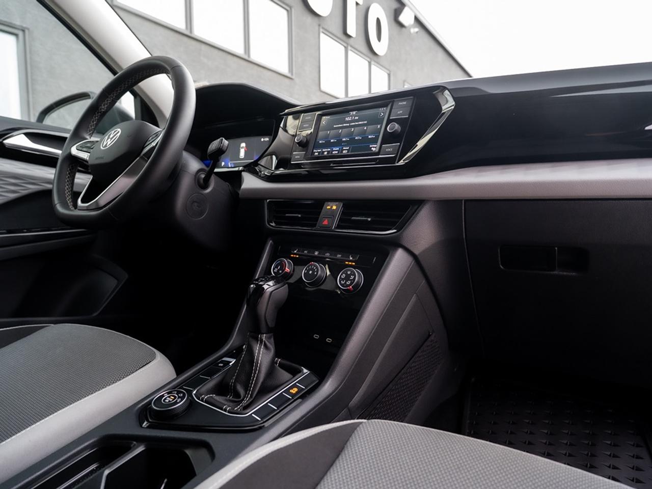 2023 Volkswagen Taos Trendline Photo20