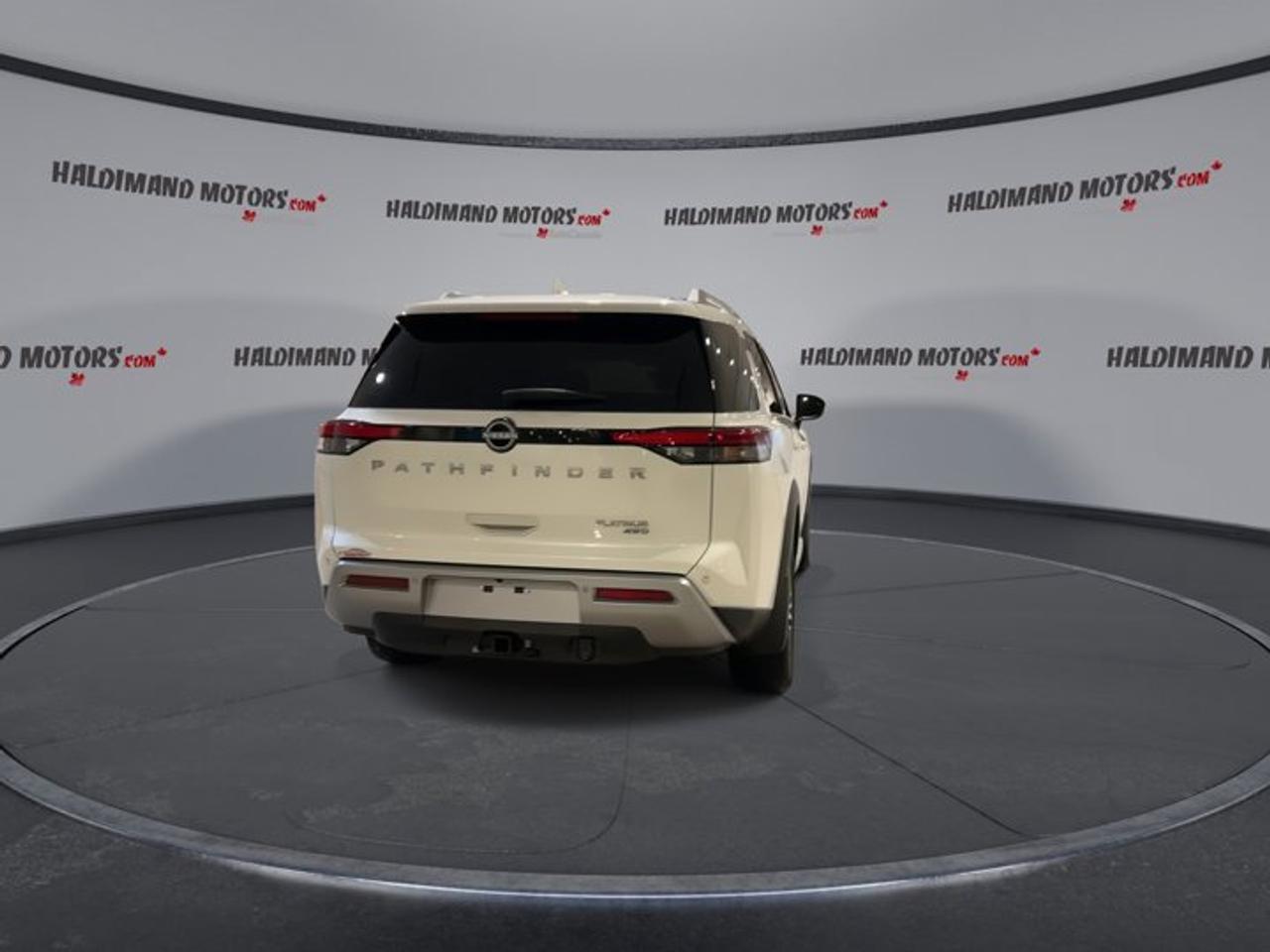 2024 Nissan Pathfinder Pathfinder Platinum 4X4 | 7 Passenger | Photo