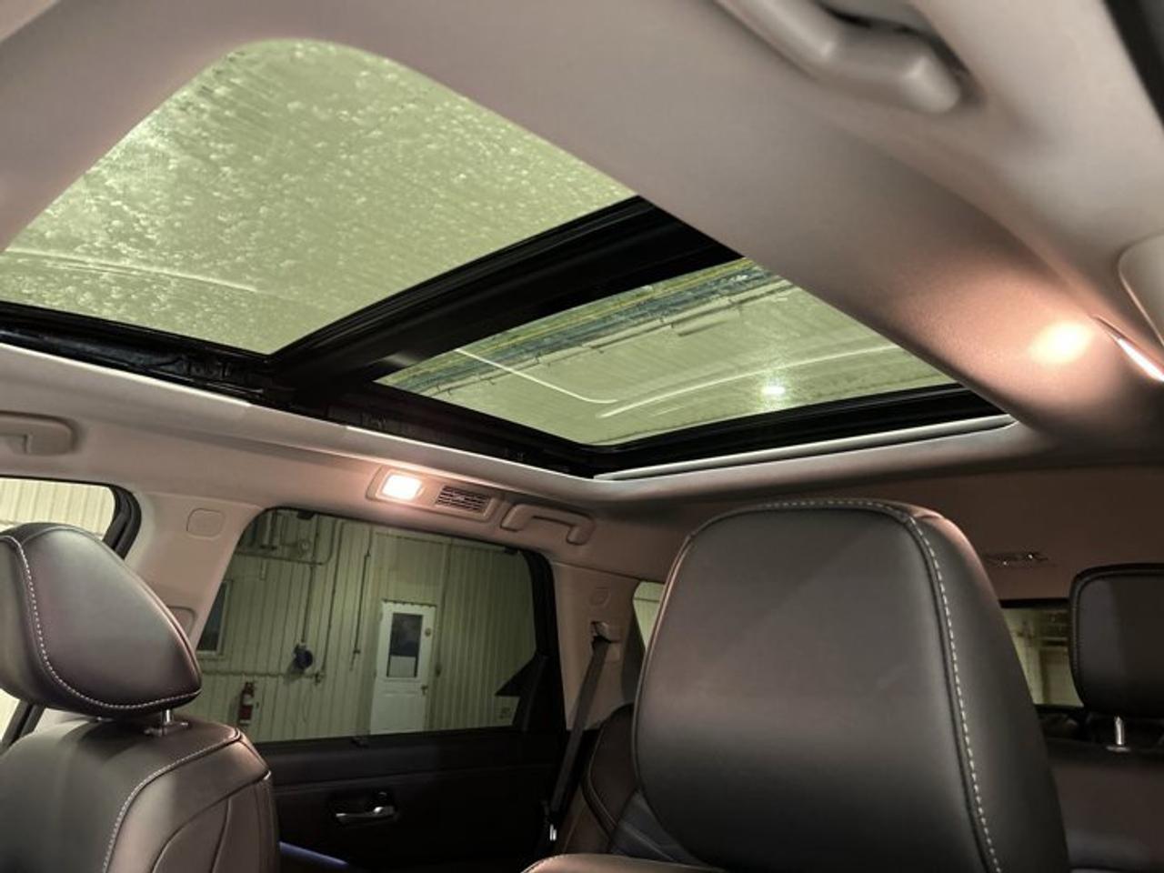 2024 Nissan Pathfinder Pathfinder Platinum 4X4 | 7 Passenger | Photo