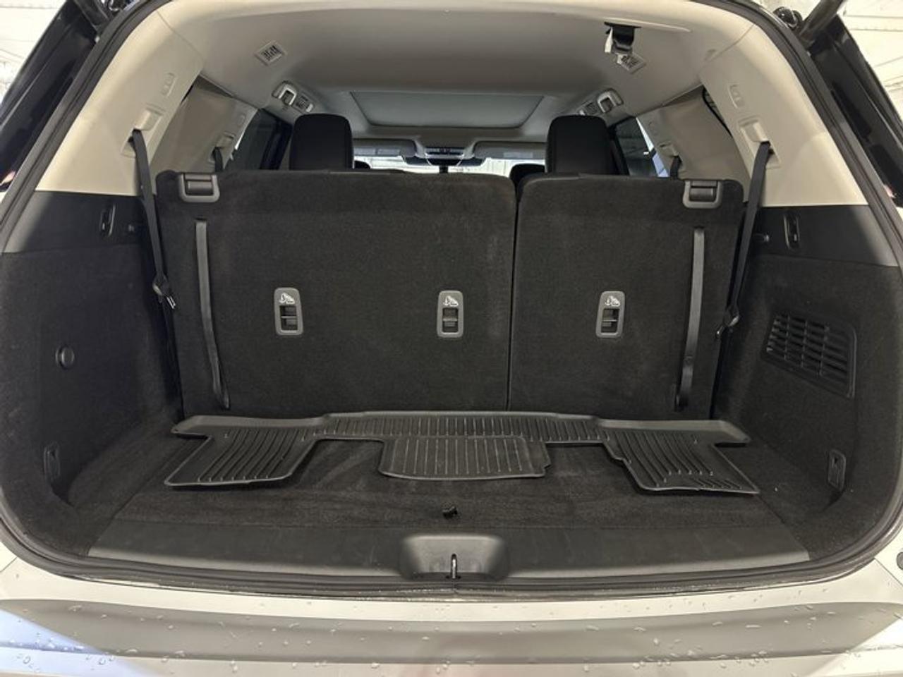 2024 Nissan Pathfinder Pathfinder Platinum 4X4 | 7 Passenger | Photo