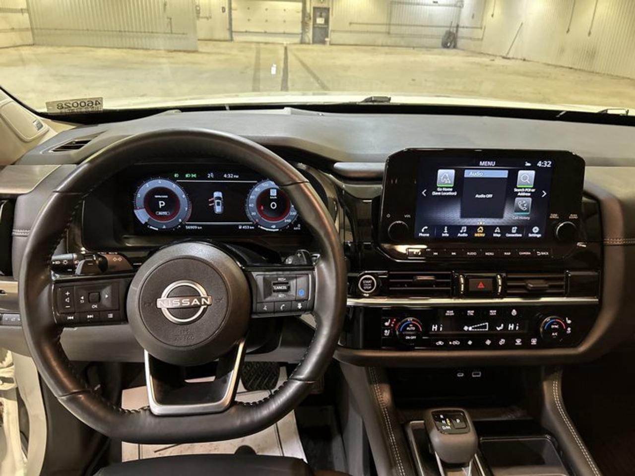 2024 Nissan Pathfinder Pathfinder Platinum 4X4 | 7 Passenger | Photo