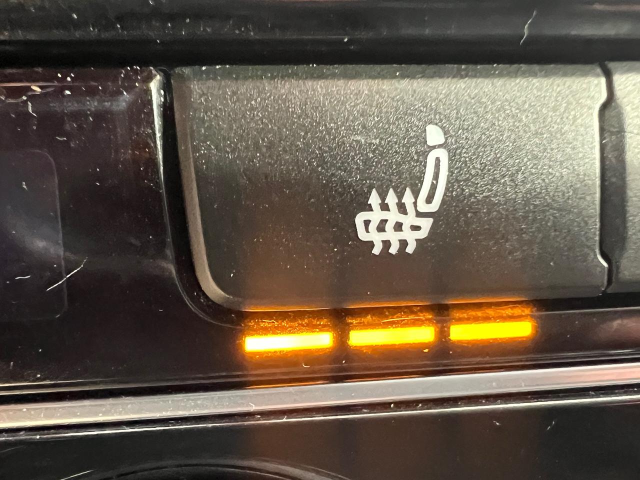 2015 Volkswagen Jetta Highline-LEATHER-BK CAM-SUNROOF-BLUETOOTH &MORE! Photo