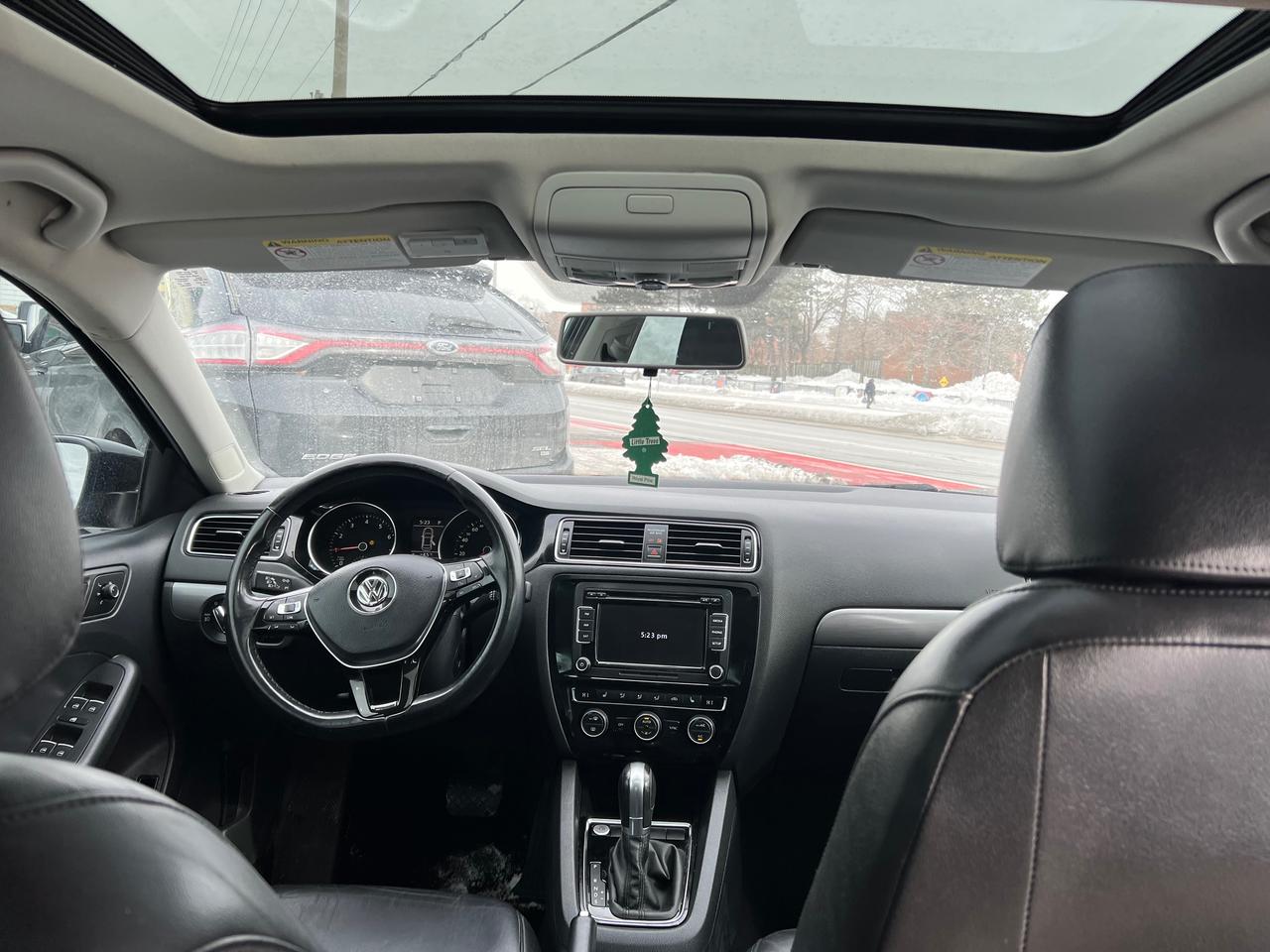 2015 Volkswagen Jetta Highline-LEATHER-BK CAM-SUNROOF-BLUETOOTH &MORE! Photo