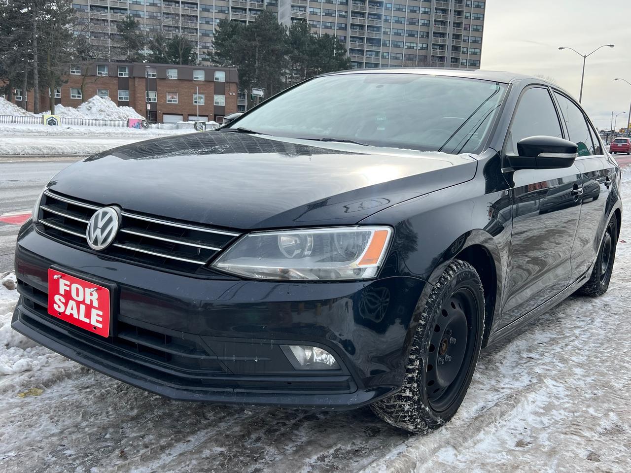 2015 Volkswagen Jetta Highline-LEATHER-BK CAM-SUNROOF-BLUETOOTH &MORE! Photo2