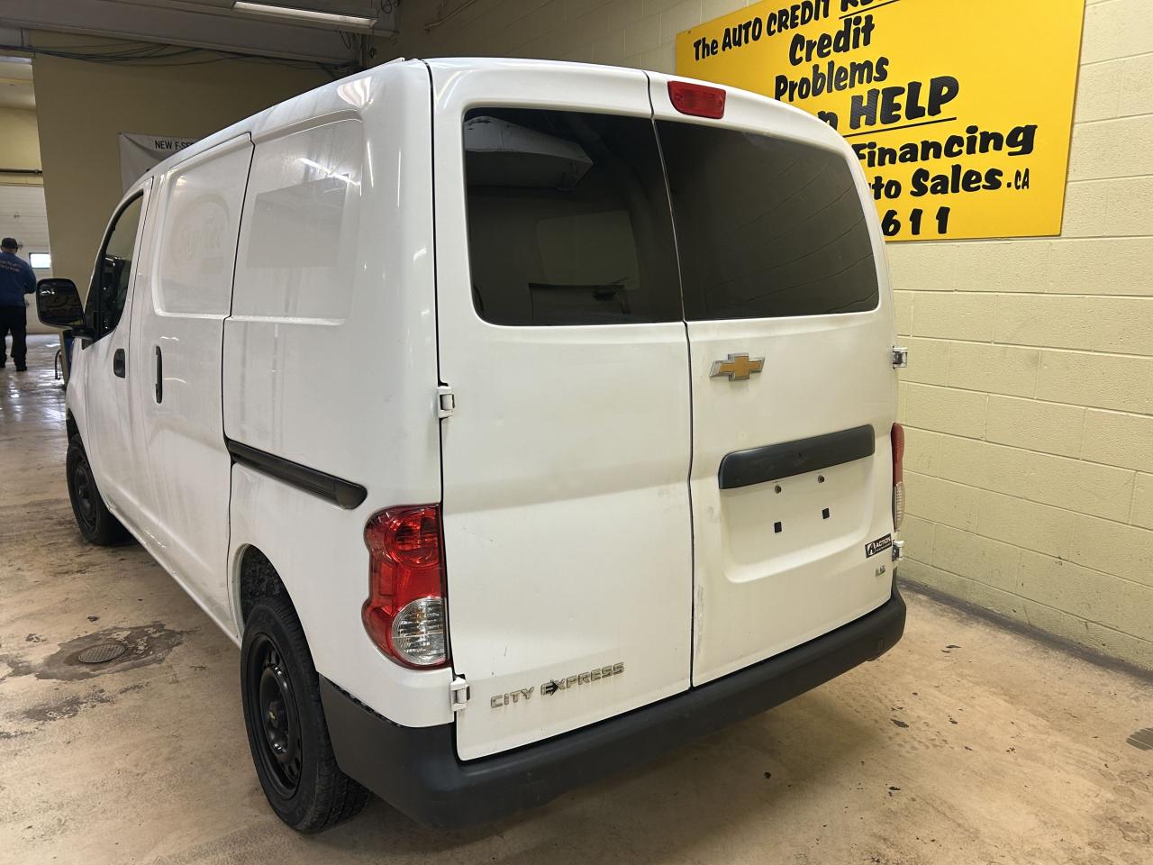 2015 Chevrolet City Express LS Photo3