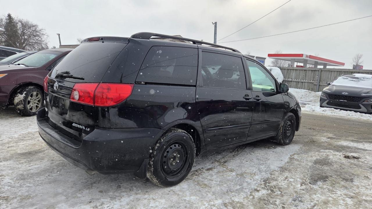 2009 Toyota Sienna LE, LEATHER, UNDERCOATED, WELL MAINTAINED Photo