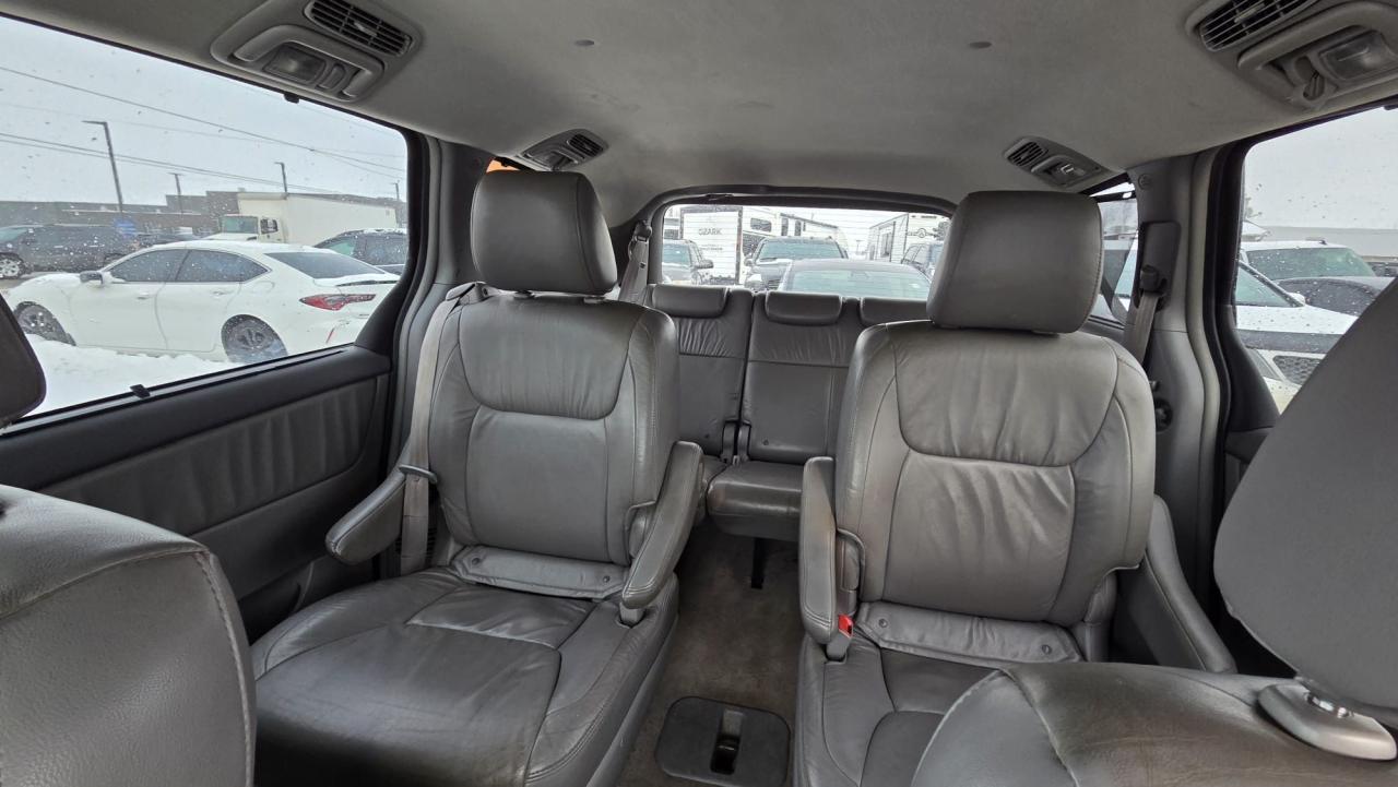 2009 Toyota Sienna LE, LEATHER, UNDERCOATED, WELL MAINTAINED Photo
