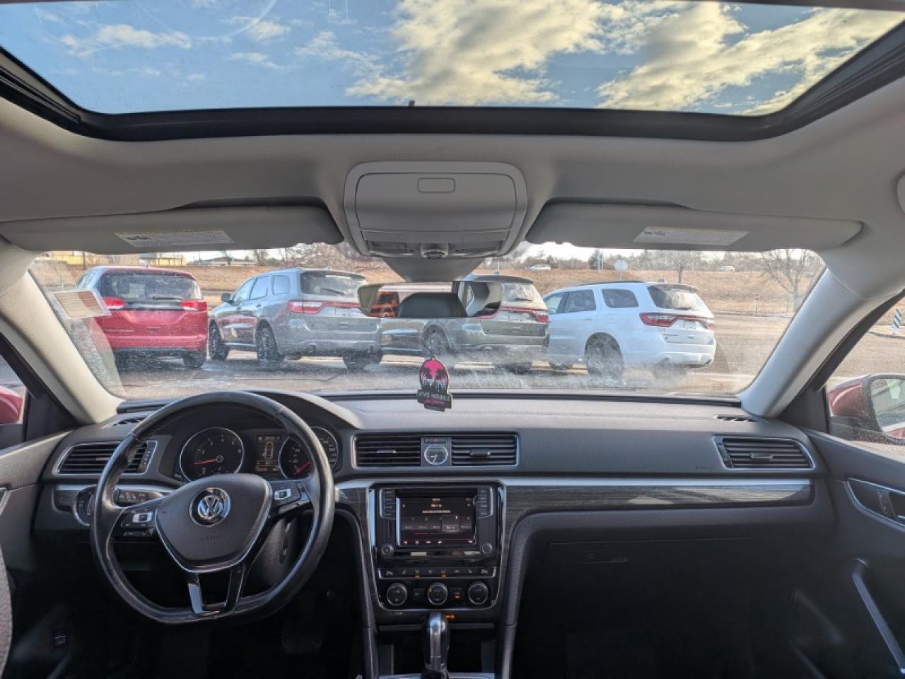 2017 Volkswagen Passat COMFORTLINE Photo