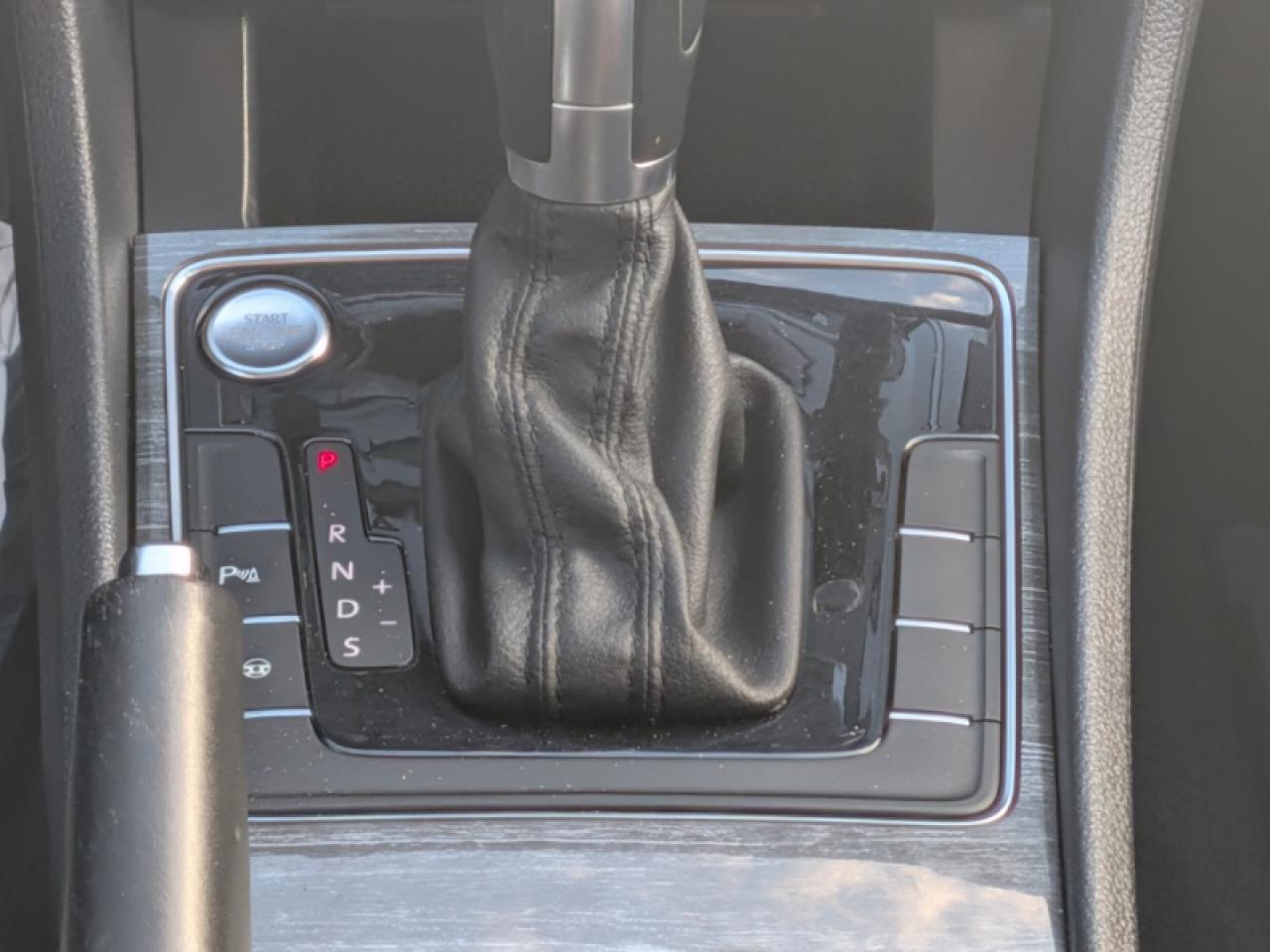 2017 Volkswagen Passat COMFORTLINE Photo