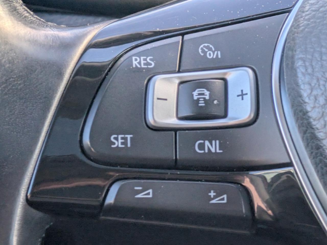 2017 Volkswagen Passat COMFORTLINE Photo