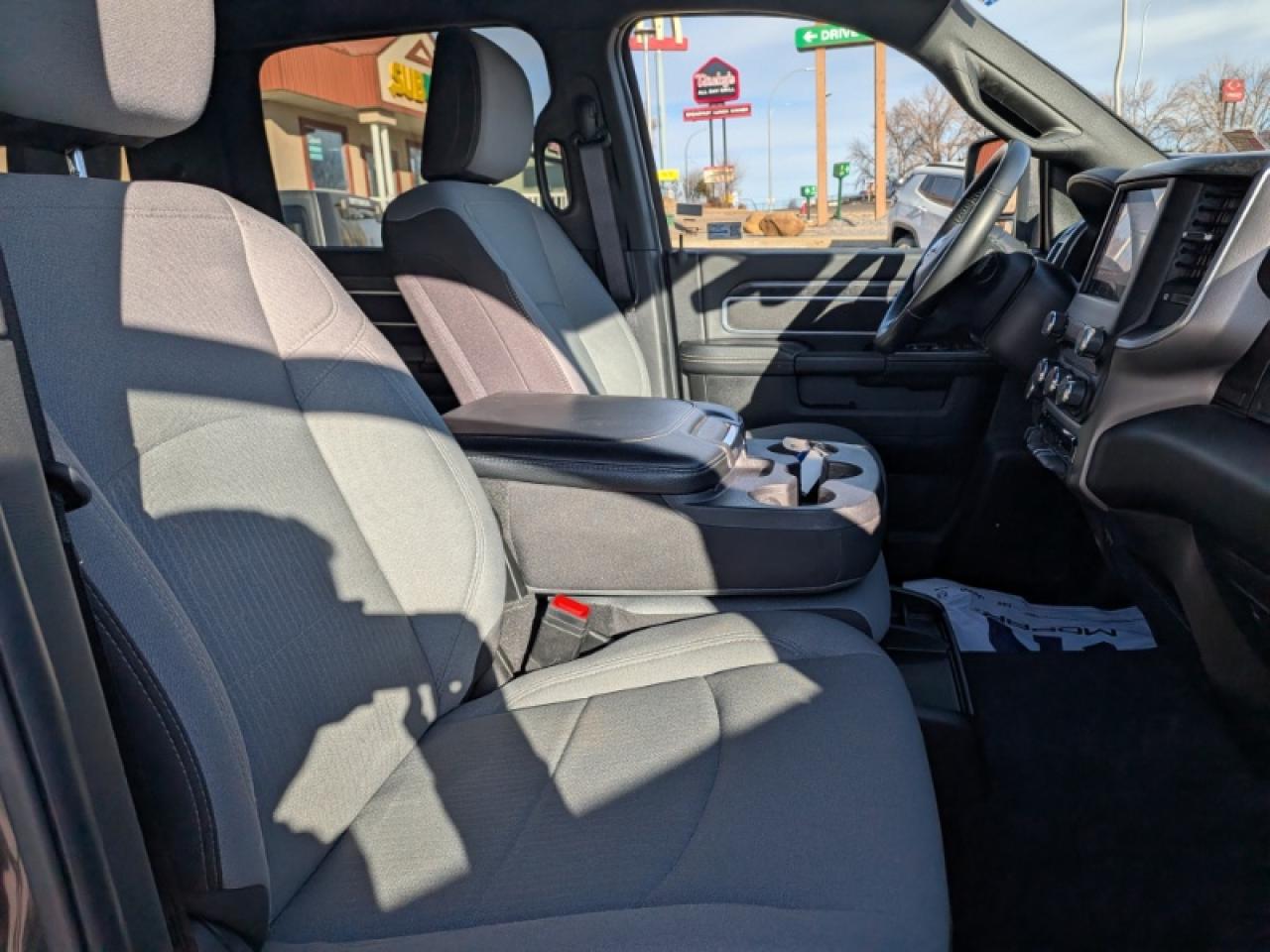 2024 RAM 3500 Big Horn Photo