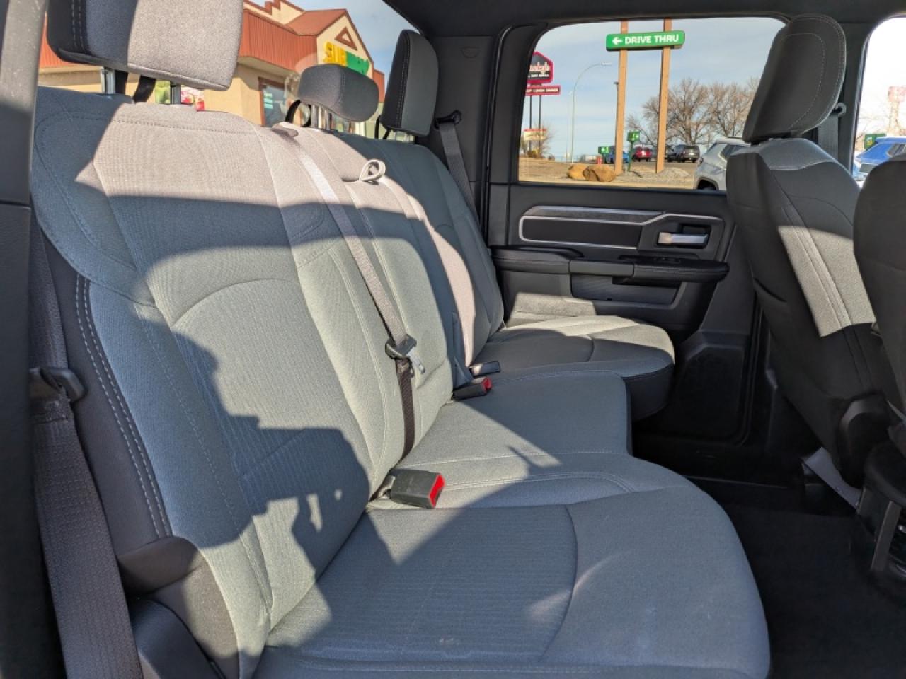 2024 RAM 3500 Big Horn Photo