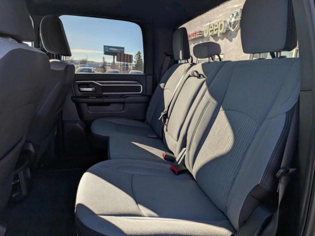 2024 RAM 3500 Big Horn Photo