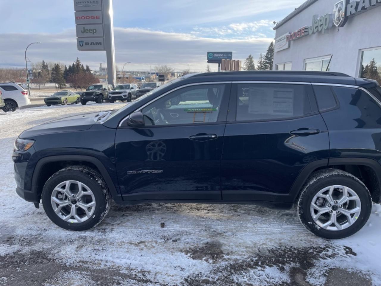 2026 Jeep Compass NORTH Photo3