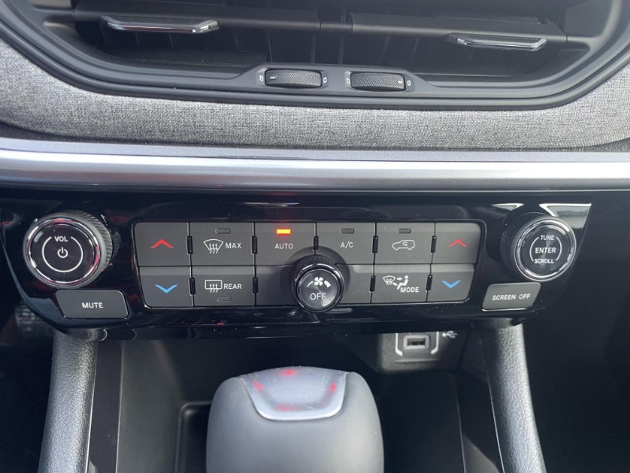 2026 Jeep Compass NORTH Photo