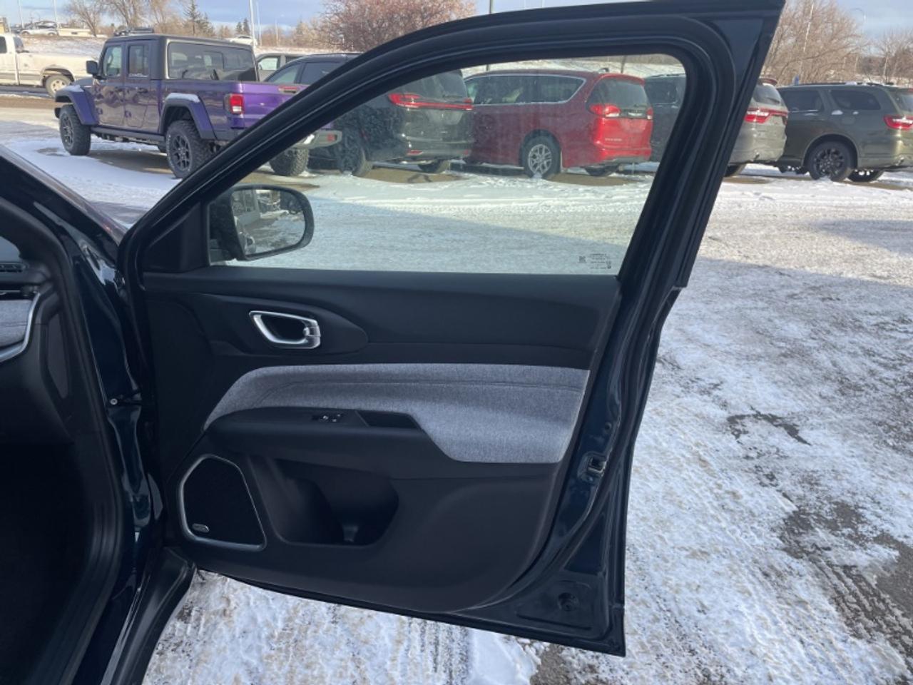 2026 Jeep Compass NORTH Photo