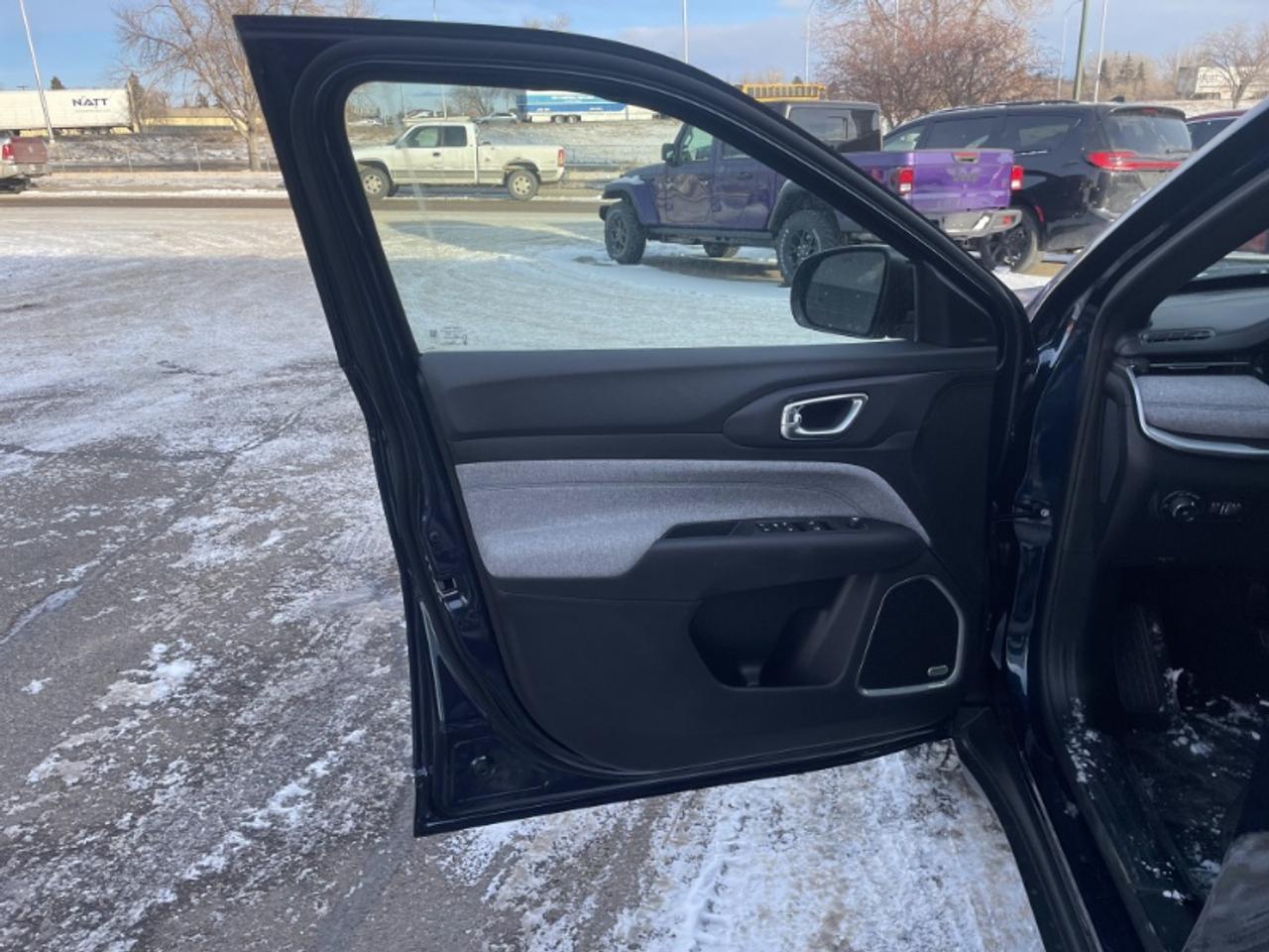 2026 Jeep Compass NORTH Photo