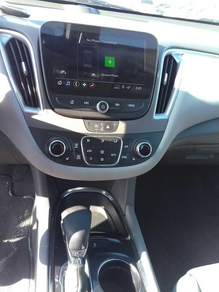 2022 Chevrolet Malibu LT Photo